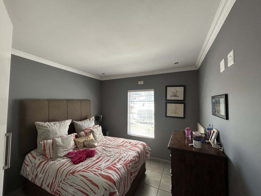 3 Bedroom Property for Sale in Nahoon Valley Park Eastern Cape